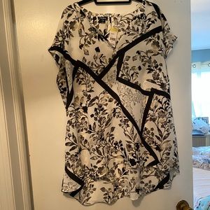 Simply Emma flower blouse